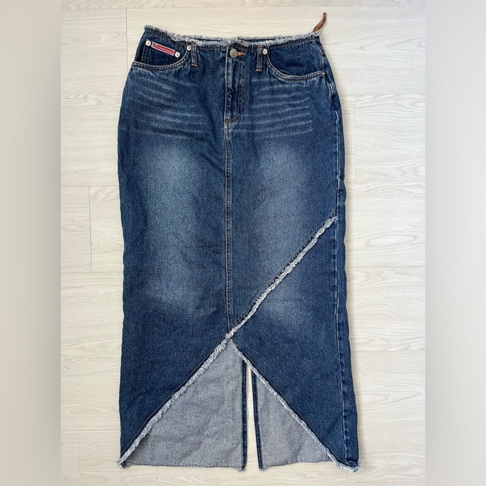 Dark wash 100% cotton denim maxi skirt with asymmetrical hem size 7 Manhattan